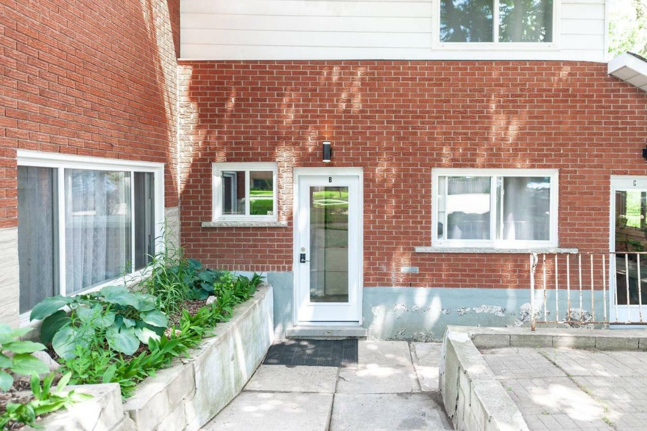 Entire 2 Bedroom Apartment Uptown Waterloo - E1 Exterior photo